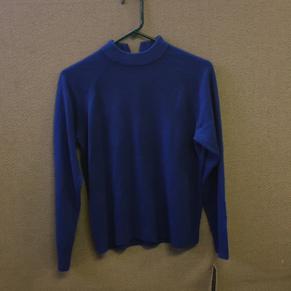 NWT Karen Scott XL sweater.